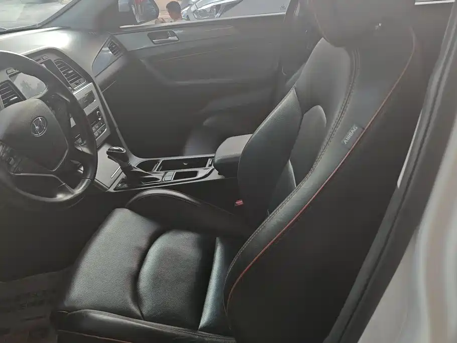 Hyundai Sonata — миниатюра 9