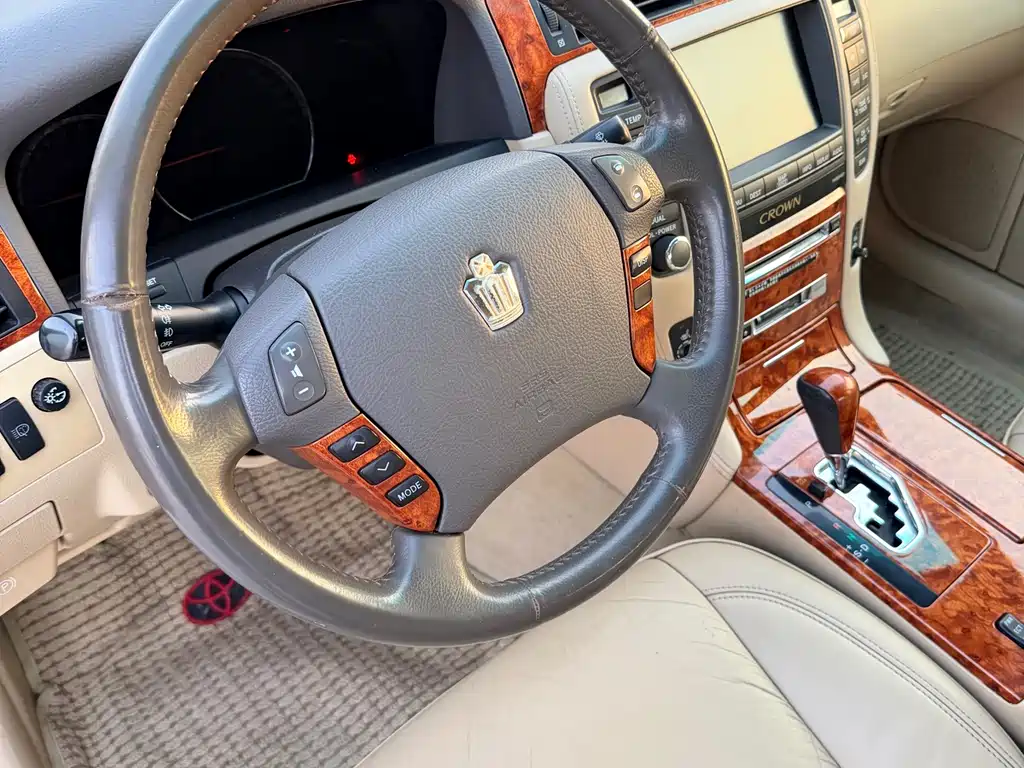 Toyota Crown 2005 3.0L Royal Saloon
