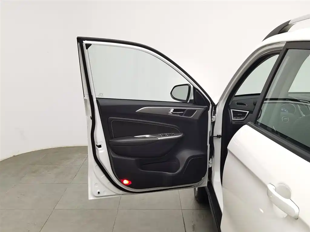 CHANGAN CHANGAN AUCHAN COSAI 5