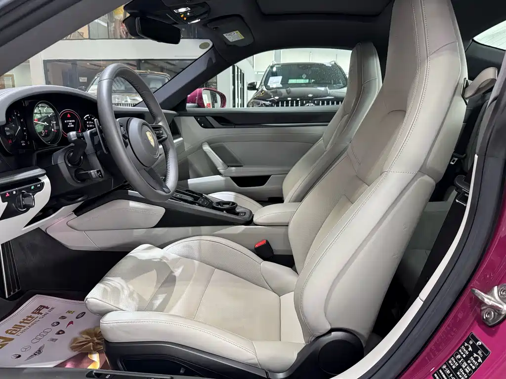Porsche 911 2023 Carrera 3.0T