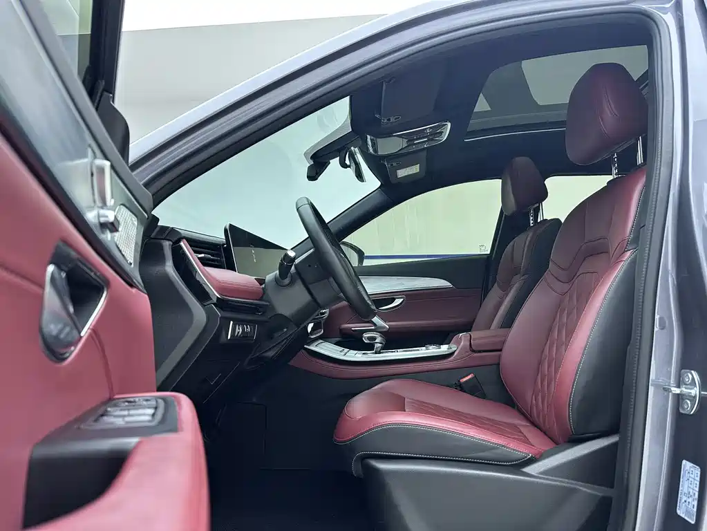 JETOUR X70 PLUS 2023 1.5T DCT Warrior PLUS 7 мест
