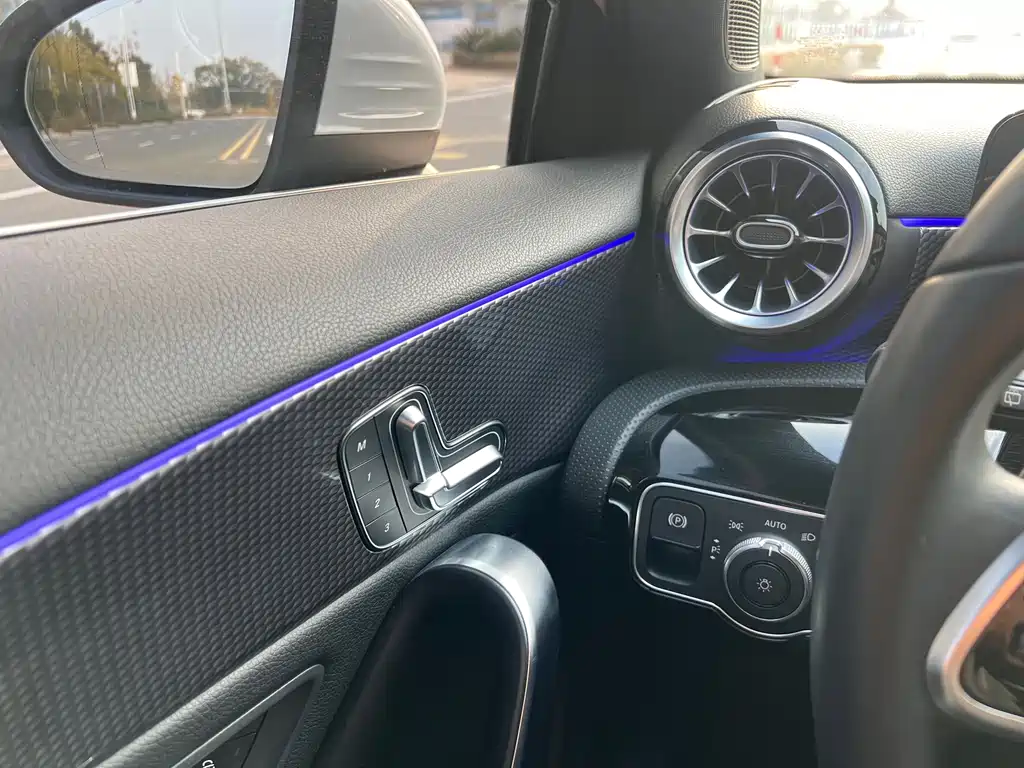 MERCEDES-BENZ A CLASS