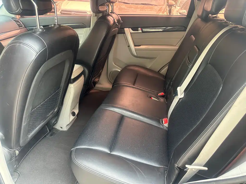 Chevrolet Captiva 2014 2.4L 5 мест