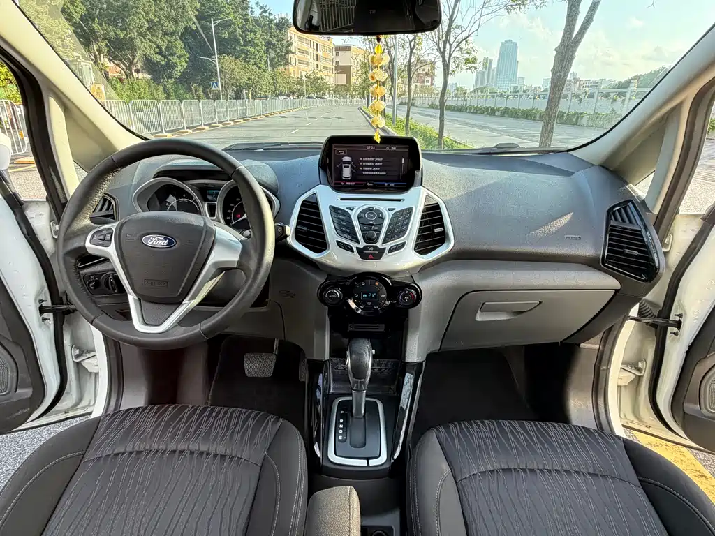 Ford EcoSport 2013 1.5L AT Luxury