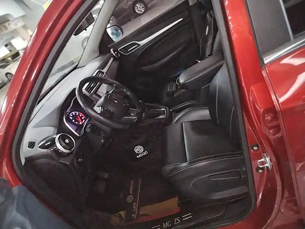 MG ZS — миниатюра 16