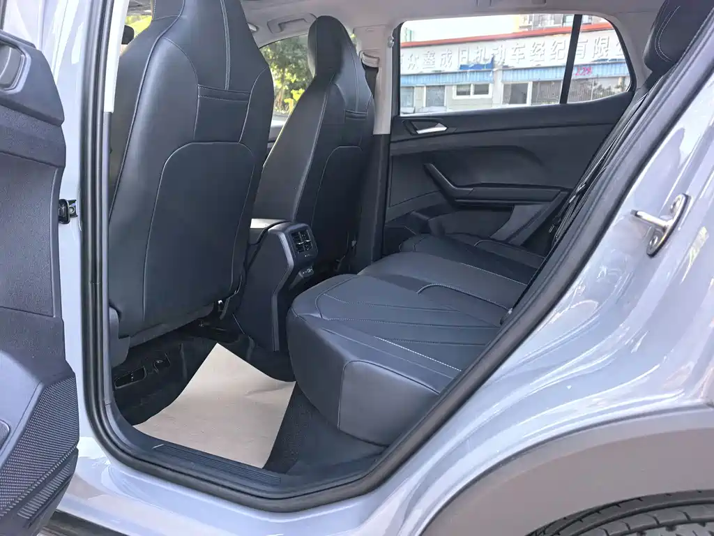 Volkswagen Tharu — миниатюра 5
