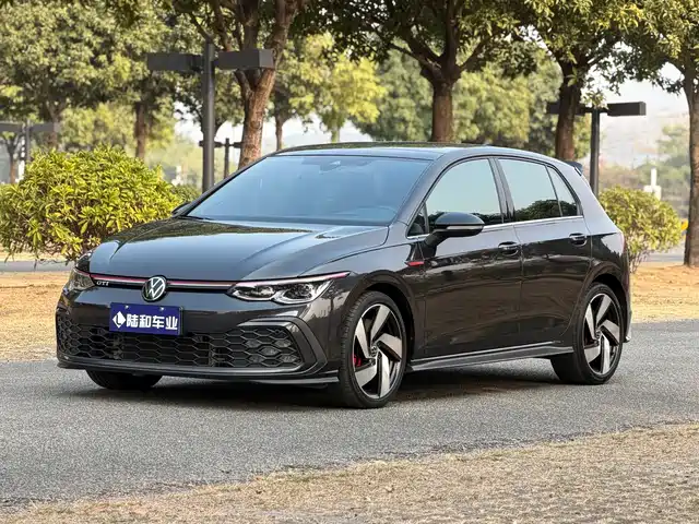 VOLKSWAGEN GOLF GTI