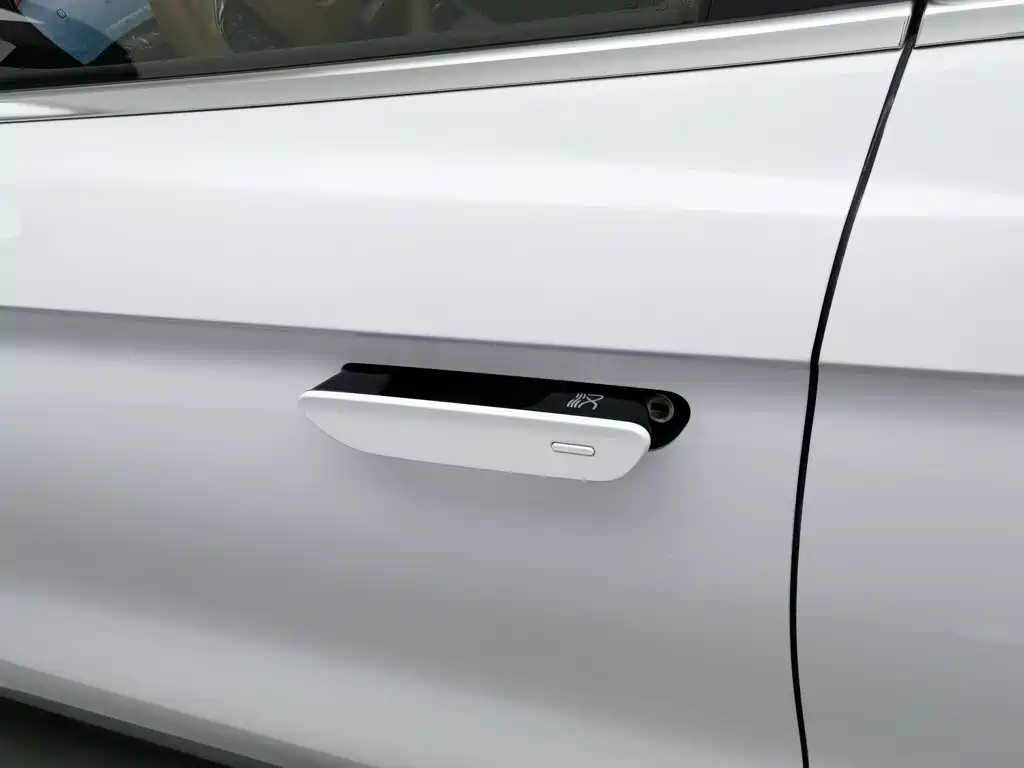BYD Han — миниатюра 18