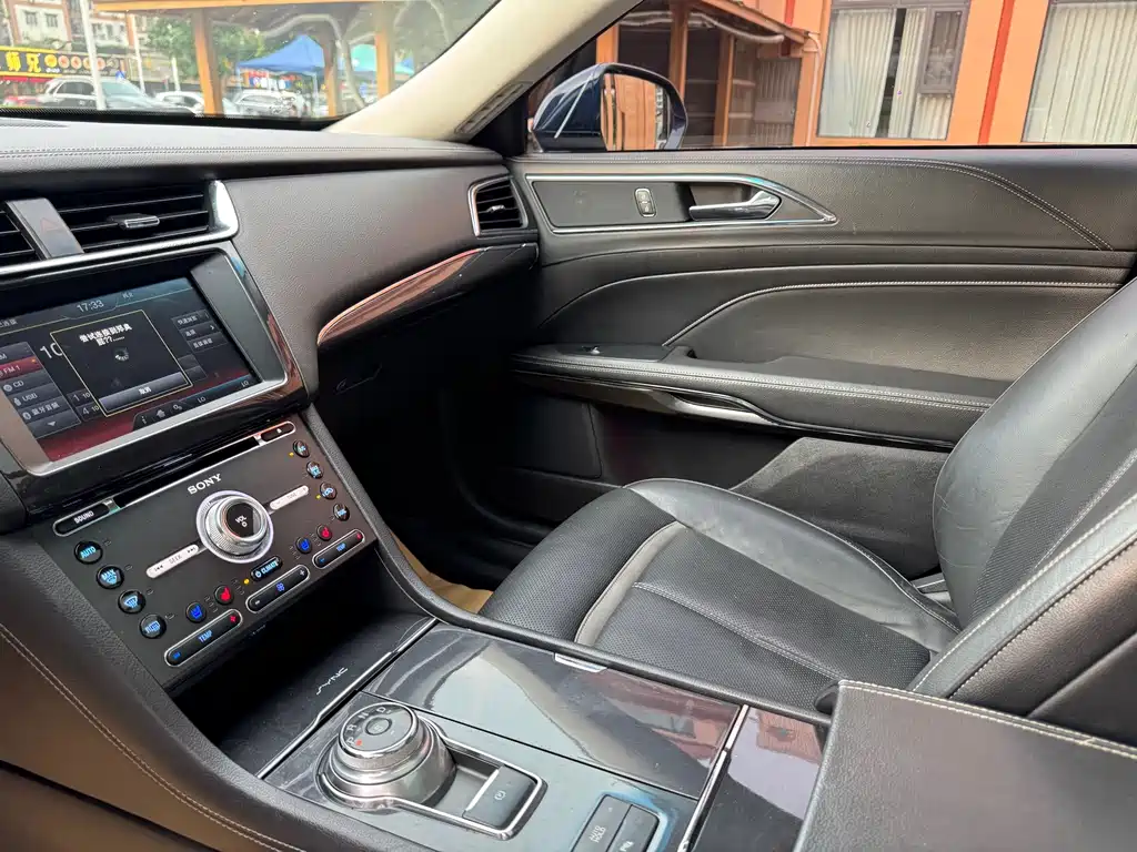 Ford Taurus — миниатюра 9