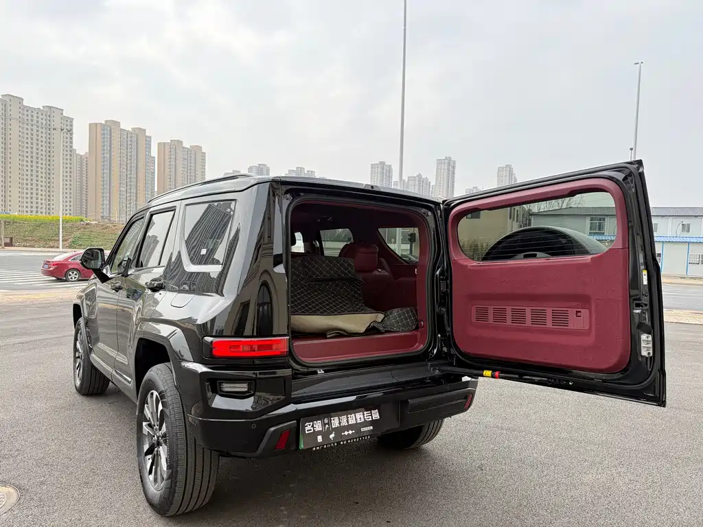 TANK TANK 700 NEW ENERGY