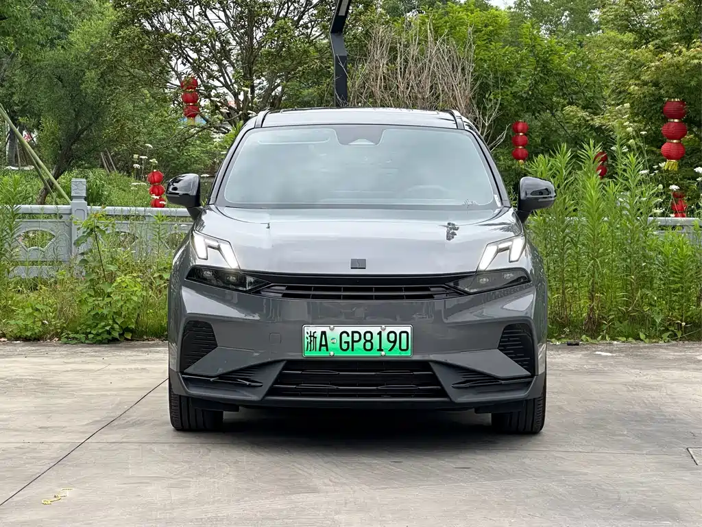 Lynk & Co 06 EM-P 2023 EM-P 126 Halo