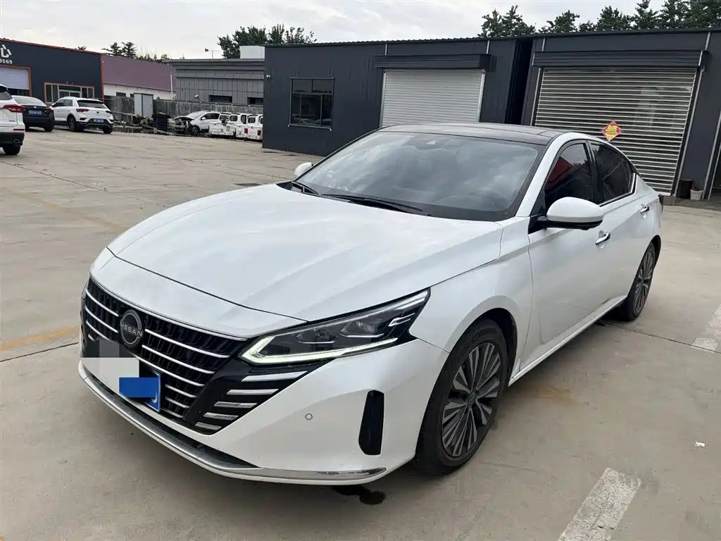 Nissan Teana 2023