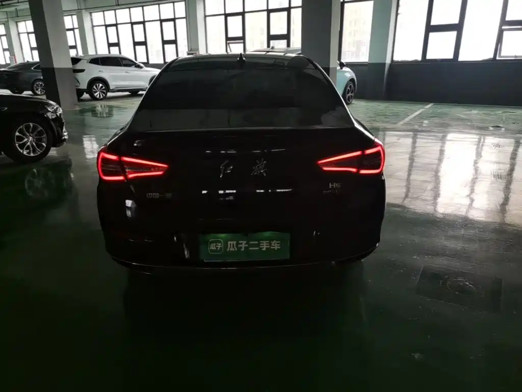Hongqi Hongqi H5 — миниатюра 6