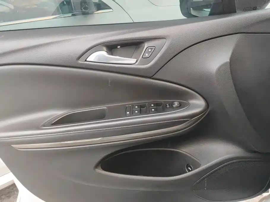 Buick Verano — миниатюра 7