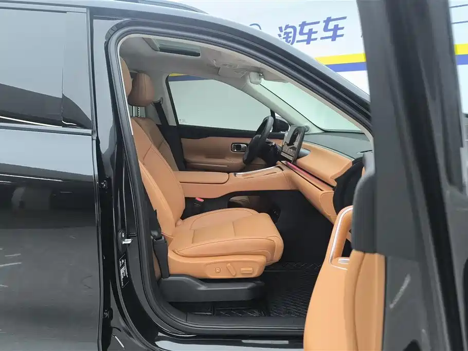 Leapmotor C16 2026 580 Premium 6 мест