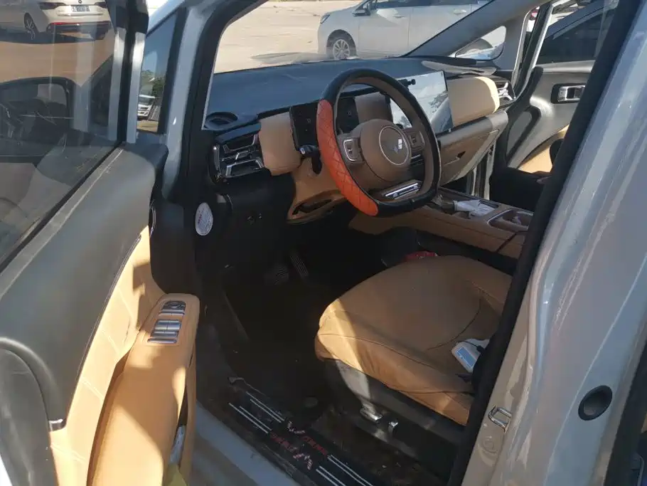 Wuling Xingguang 730 New Energy — миниатюра 9