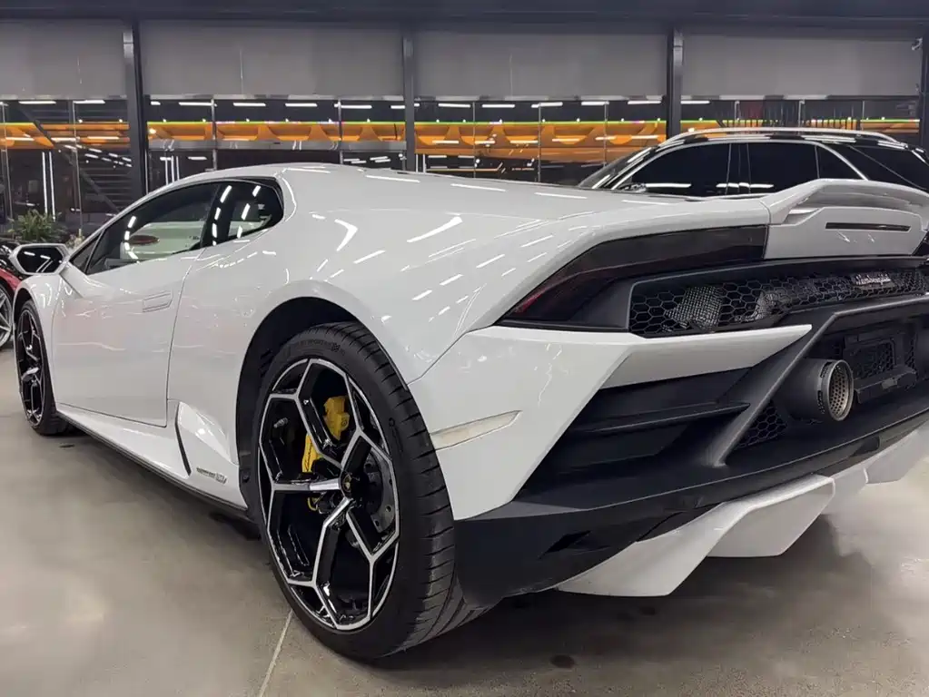 Lamborghini Huracán — миниатюра 2