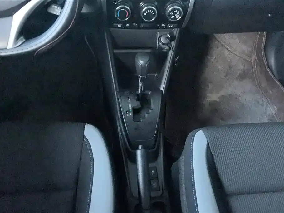 TOYOTA YARIS L ZHIXUAN