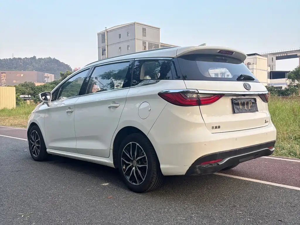 BYD MAX — миниатюра 14