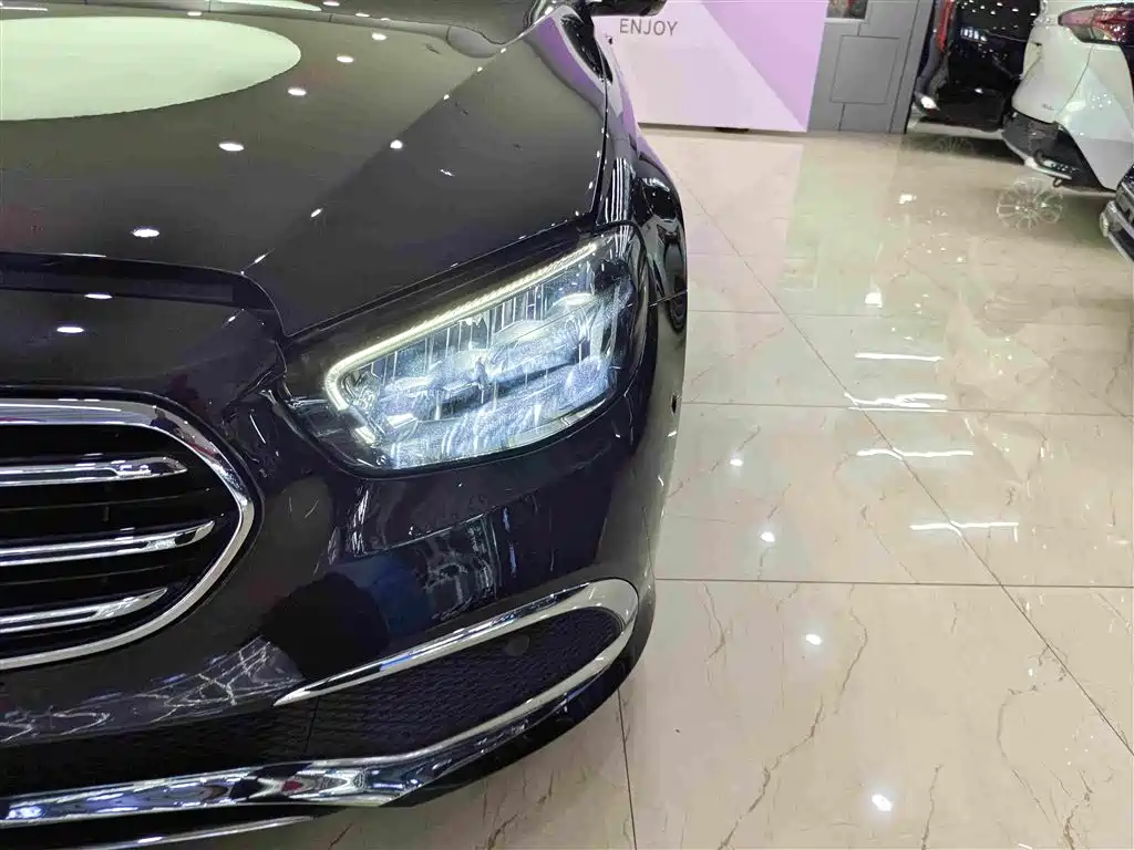 Mercedes-Benz E-Class New Energy — миниатюра 11