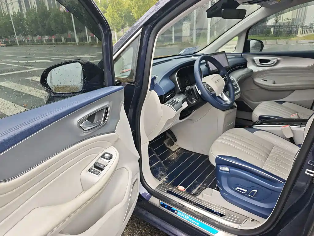 Roewe iMAX8 — миниатюра 5