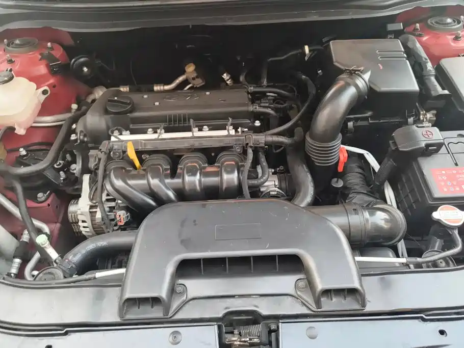Hyundai Elantra — миниатюра 10