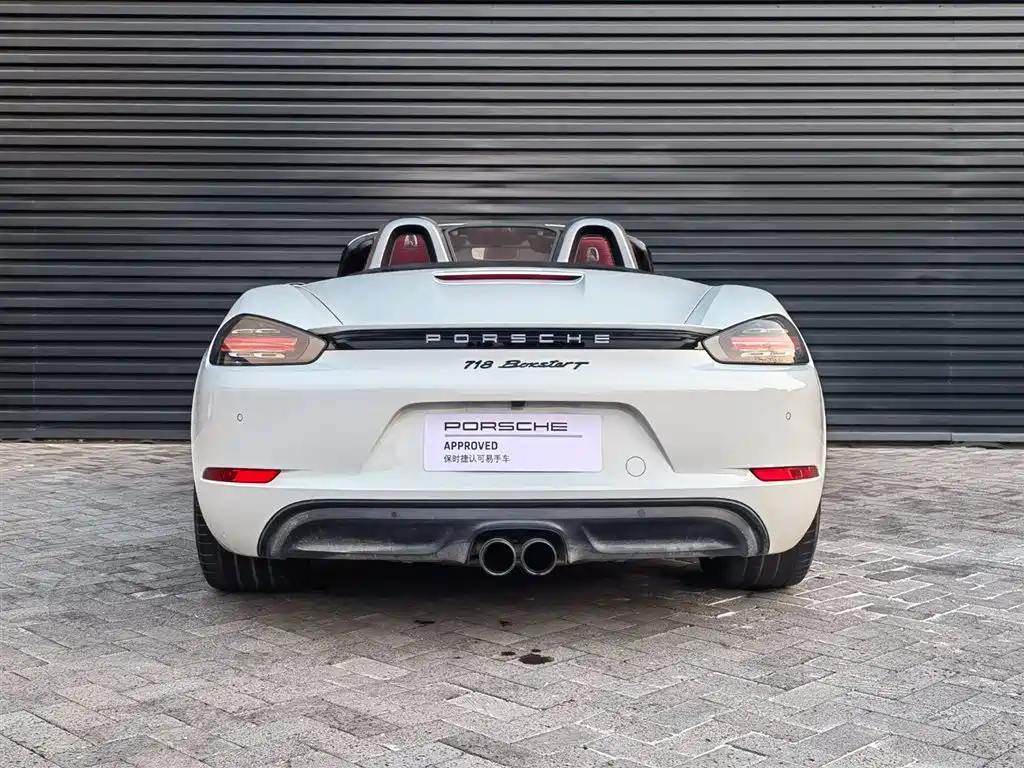 PORSCHE 718