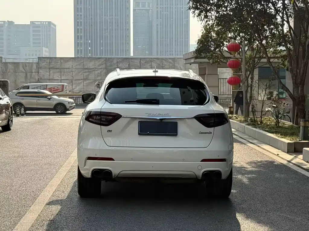 MASERATI LEVANTE
