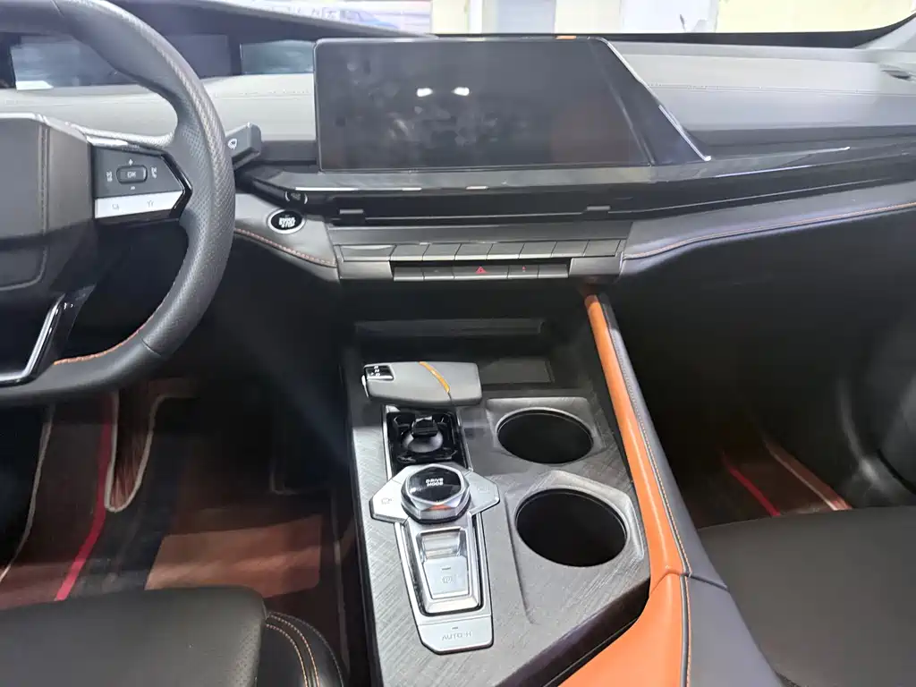 Changan UNI-V iDD — миниатюра 14