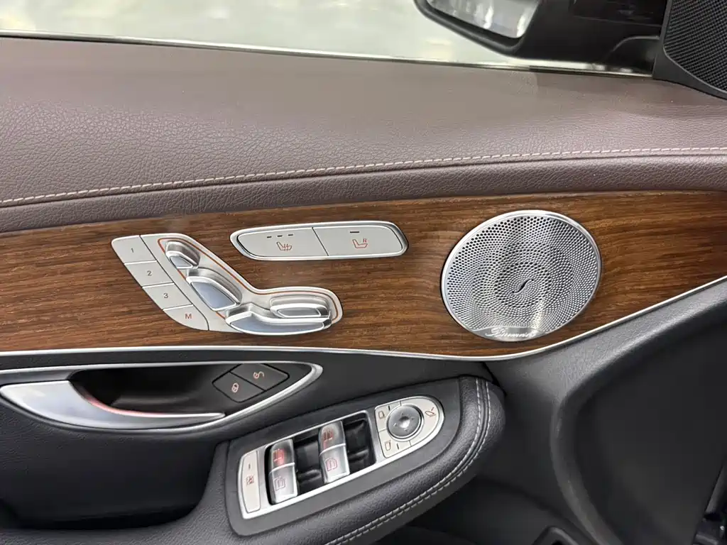 Mercedes-Benz GLC — миниатюра 10