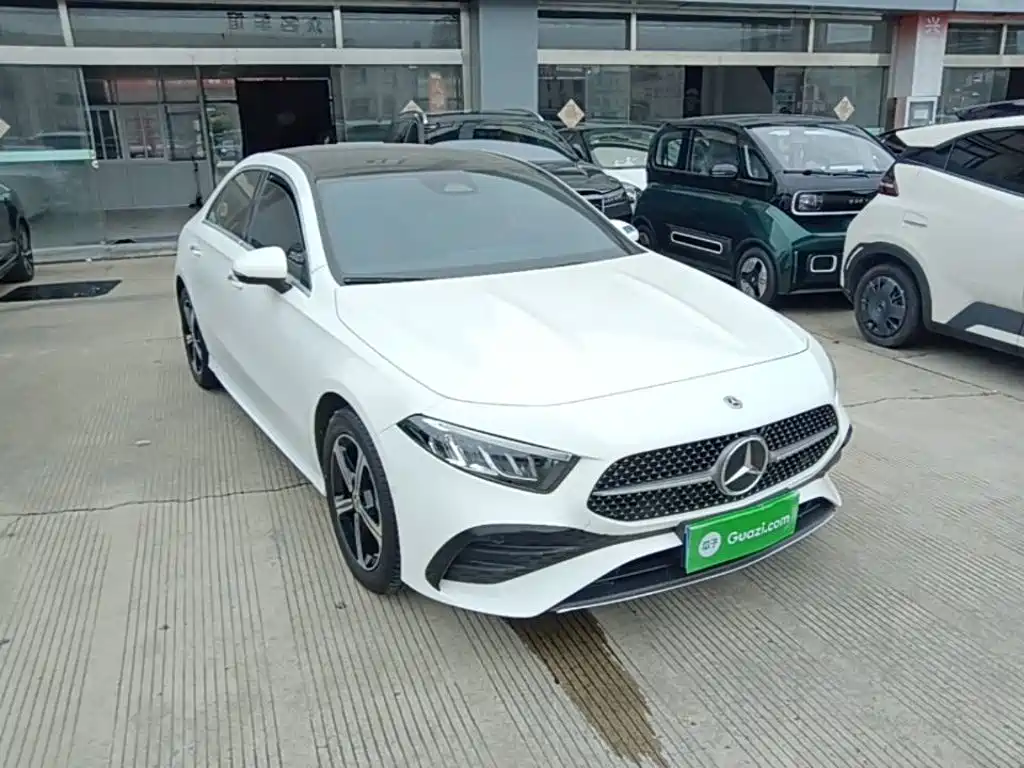 Mercedes-Benz A-Class A 2024 A 200 L Fashion