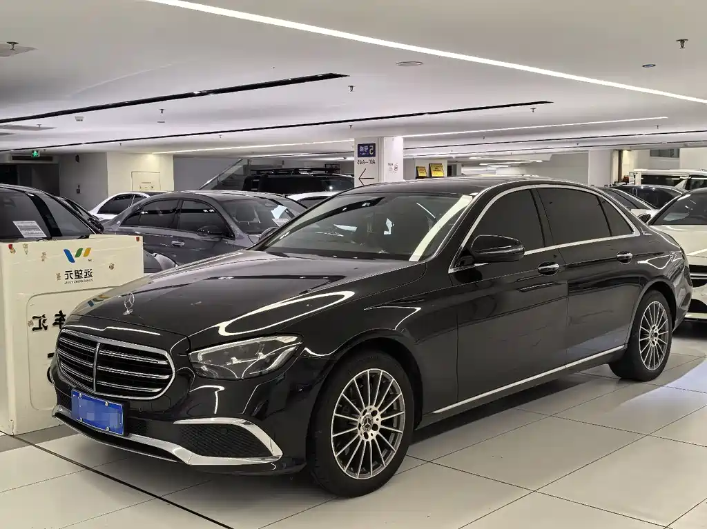 Mercedes-Benz E-Class 2022