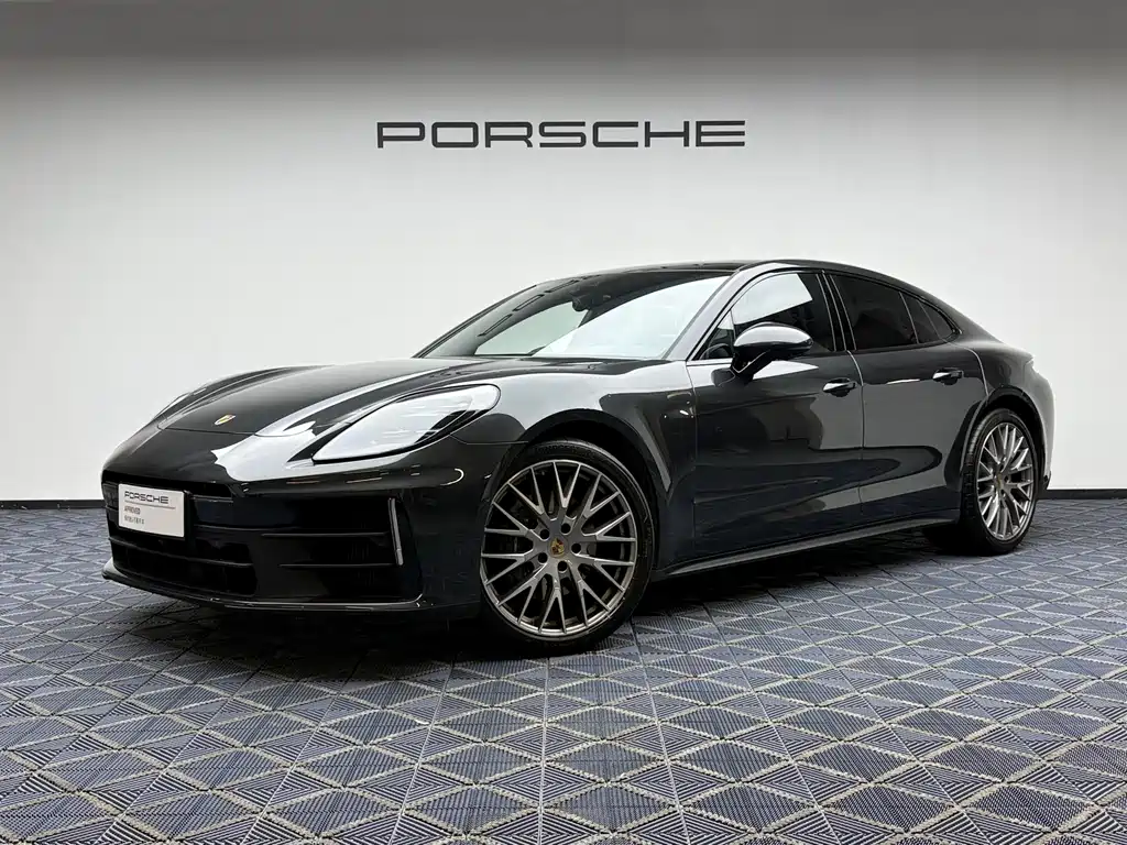 Porsche Panamera 2025