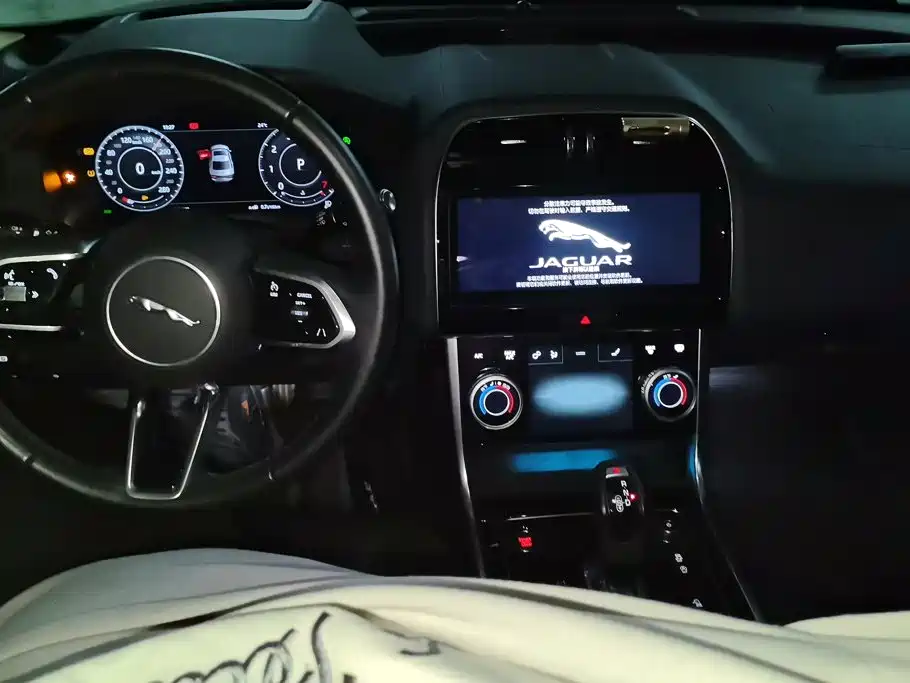 Jaguar XEL — миниатюра 12