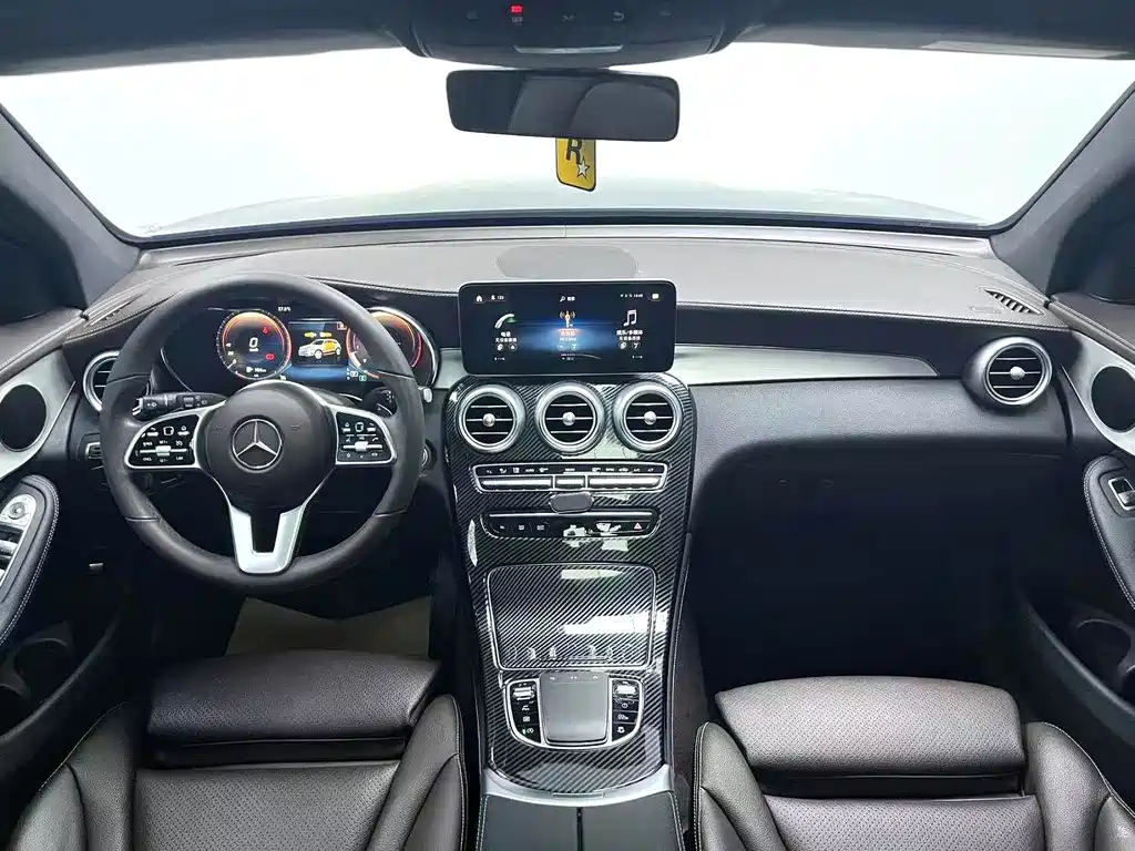 Mercedes-Benz GLC 2021 GLC 260 L 4MATIC