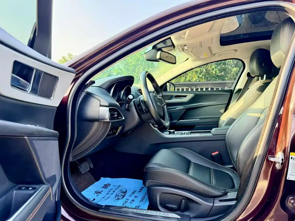 Jaguar XEL — миниатюра 4