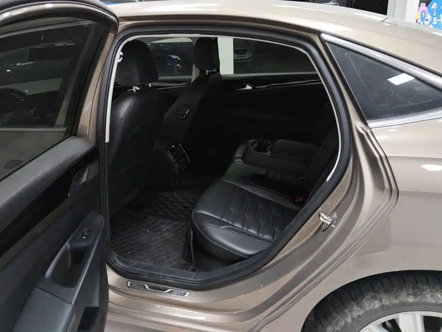 Volkswagen Passat — миниатюра 11