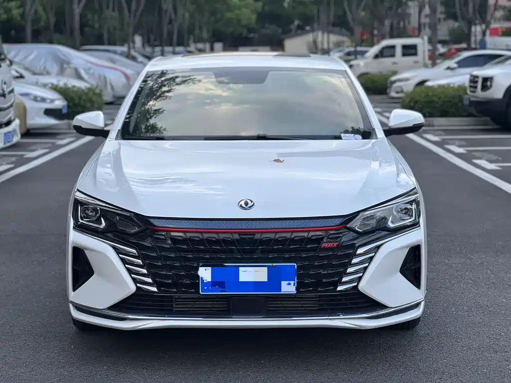 DONGFENG YI HYUN MAX