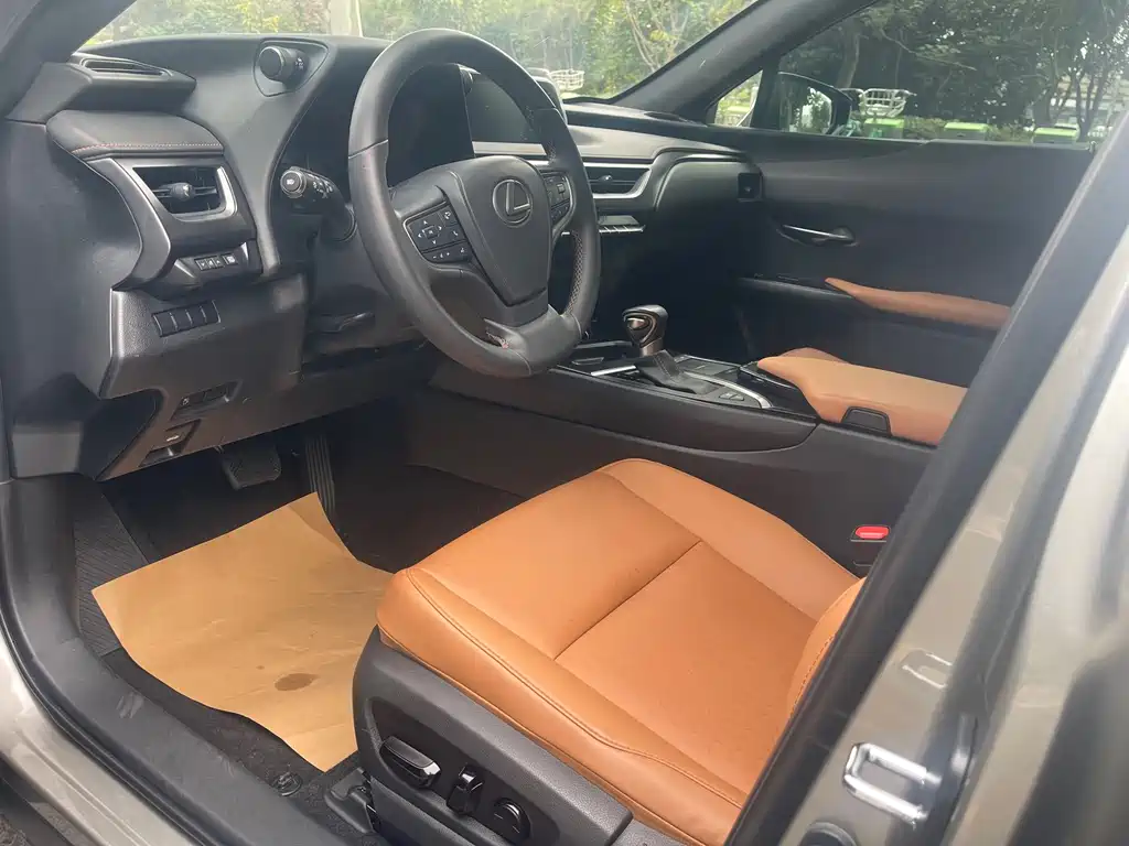 Lexus UX — миниатюра 4