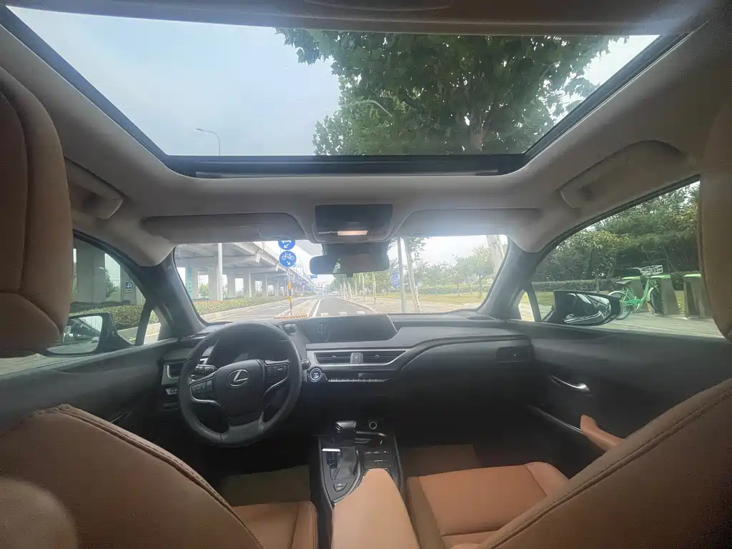 Lexus UX — миниатюра 6
