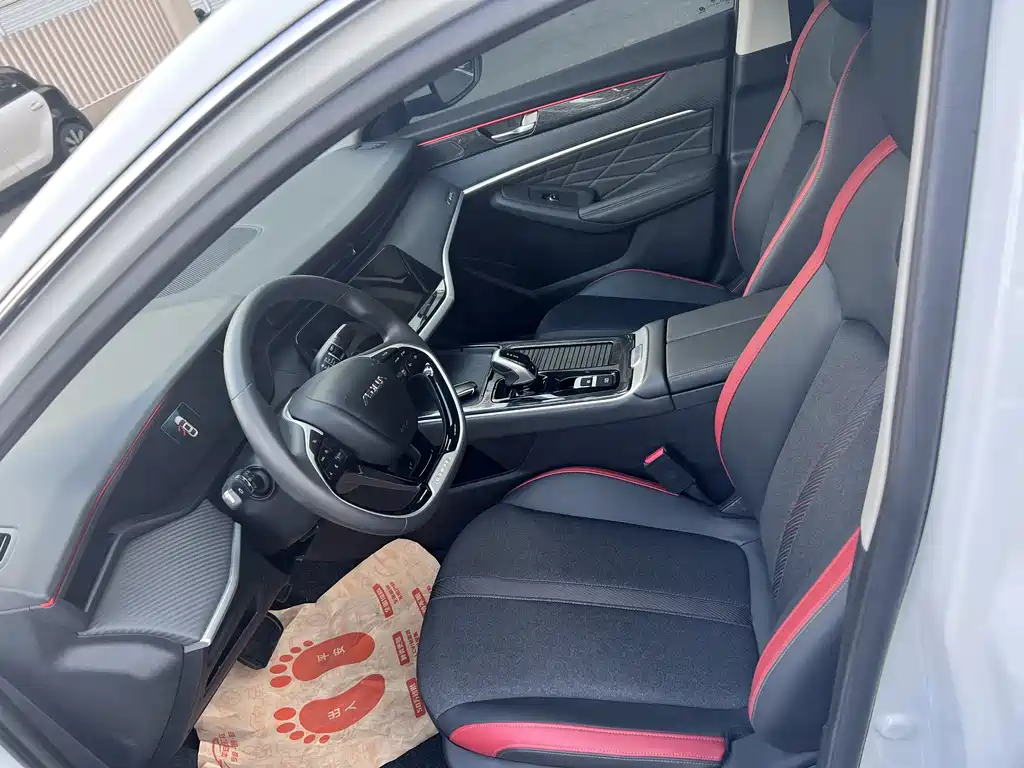 DONGFENG YI HYUN MAX