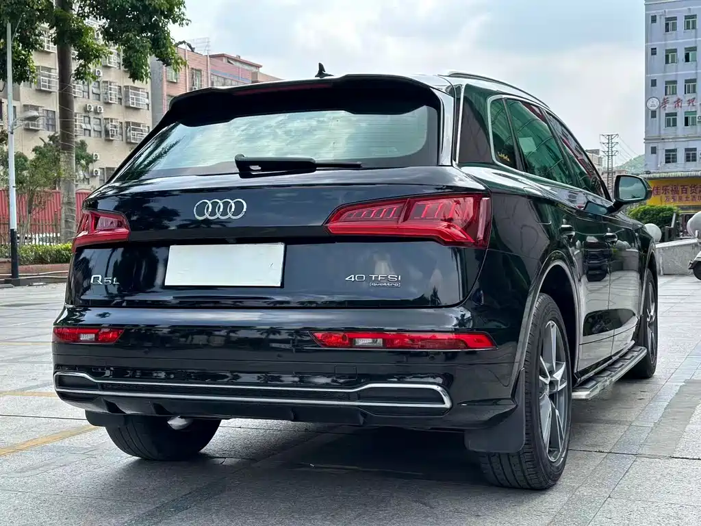 Audi Q5L 2018 40 TFSI Fashion V