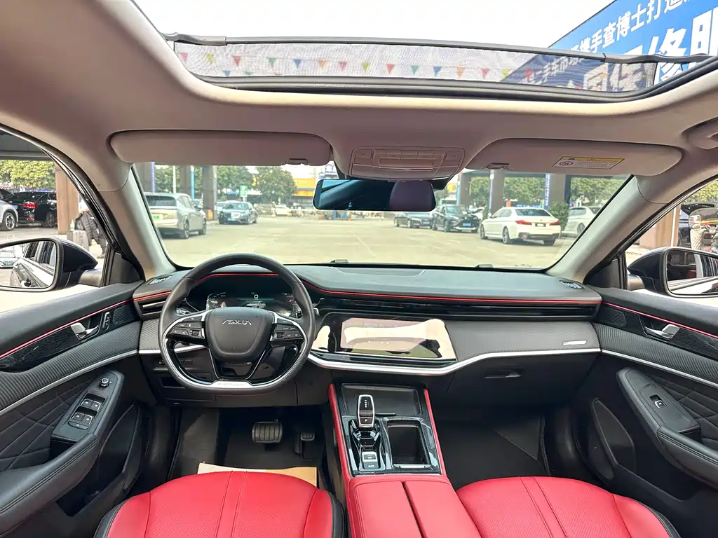 DONGFENG YI HYUN MAX