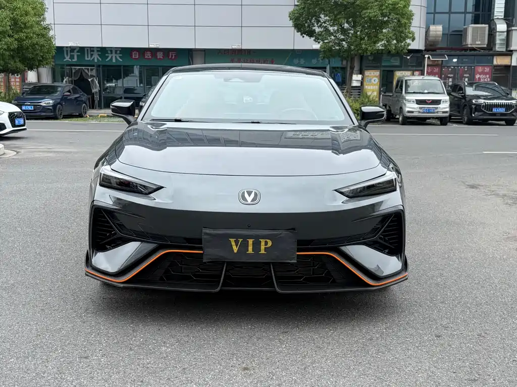 Changan UNI-V 2025 1.5T 500Bar Luxury Sport