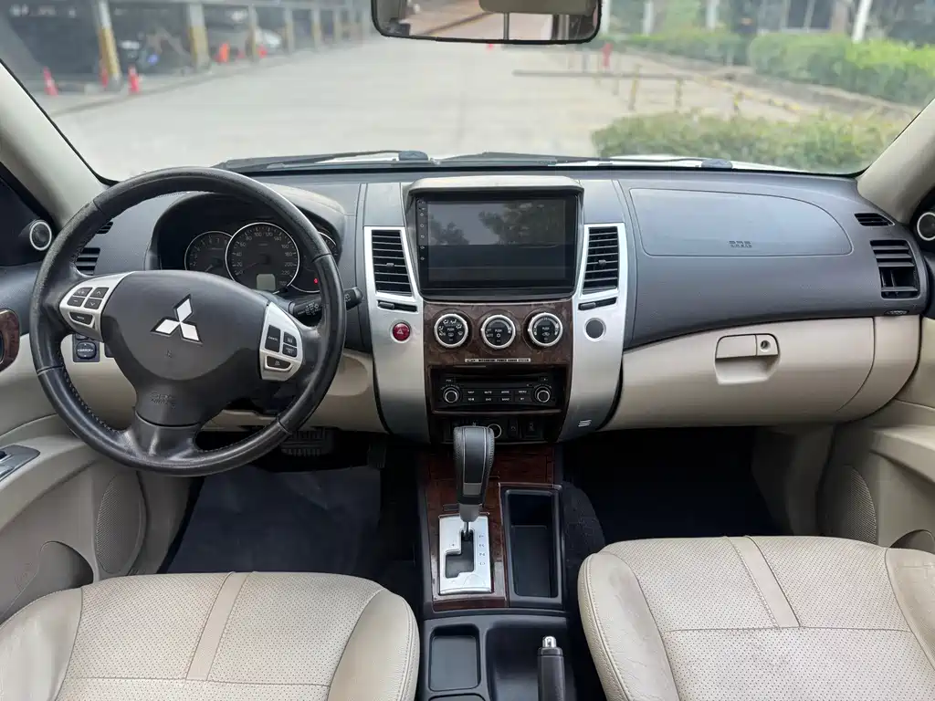 Mitsubishi Pajero Sport 2013 3.0L AT Luxury
