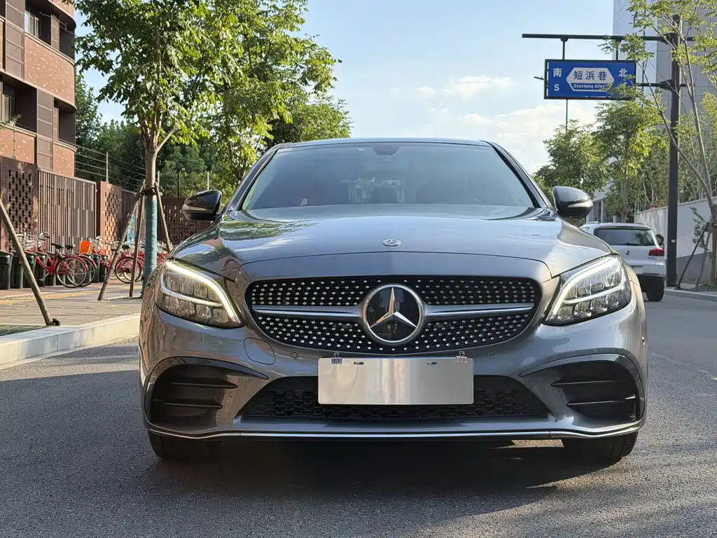 Mercedes-Benz C-Class — миниатюра 2