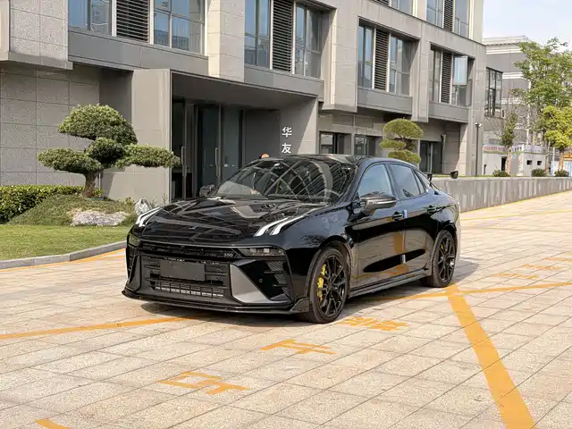 2024 Lynk & Co 03