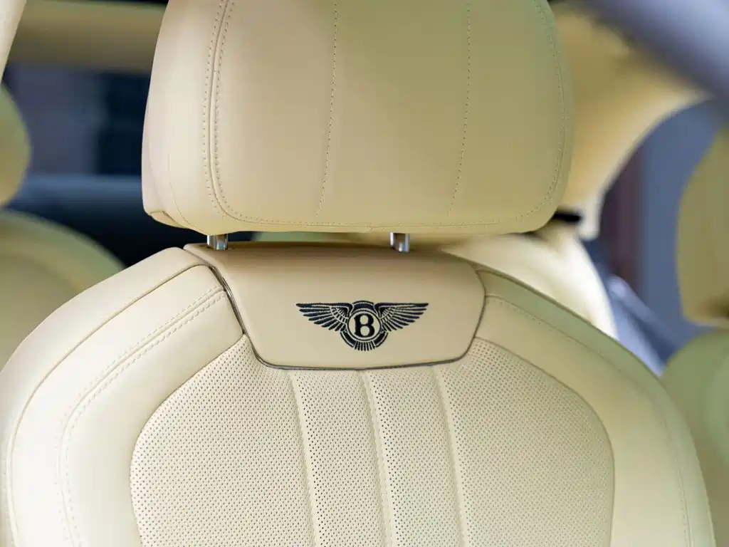 Bentley Flying Spur — миниатюра 15