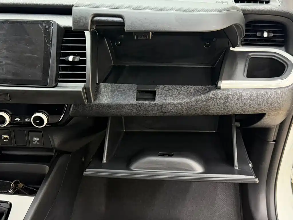 Honda Fit — миниатюра 17