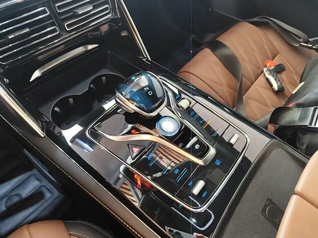 BYD Tang New Energy — миниатюра 14